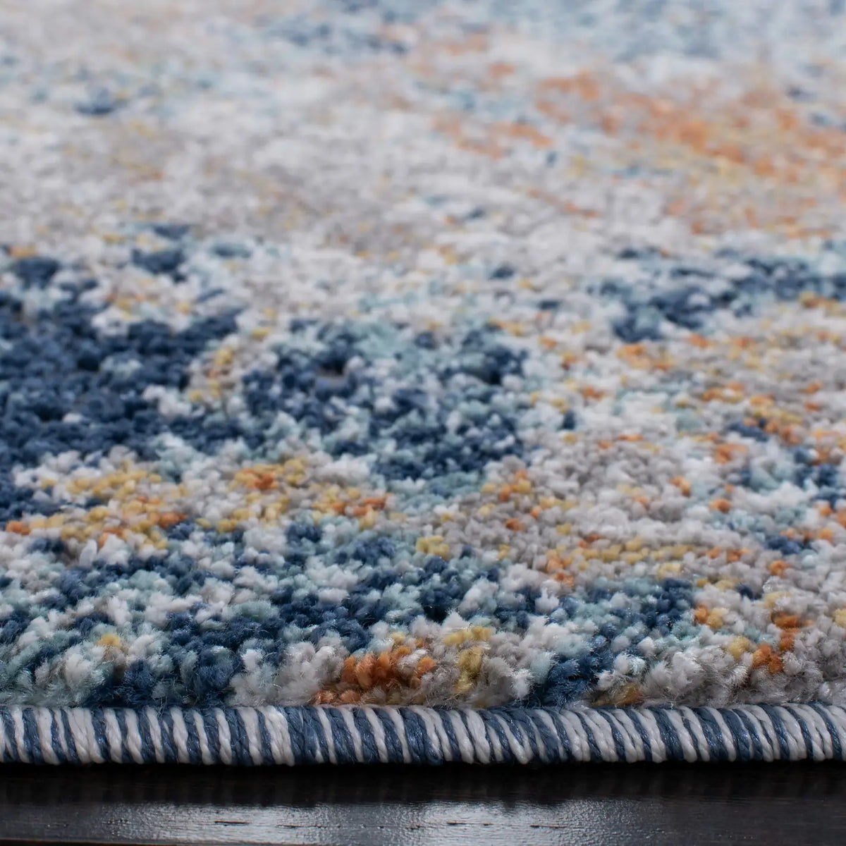 Safavieh Aston 6'-7" x 6'-7" Rug in Navy / Gold