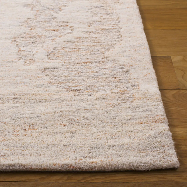Safavieh Ebony 4'-0" x 6'-0" Rug in Beige / Rust