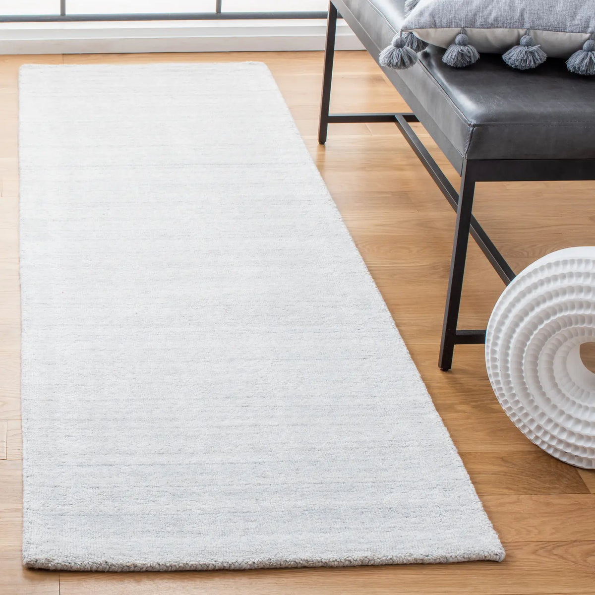 Safavieh Mirage 2'-3" x 8'-0" Rug in Beige