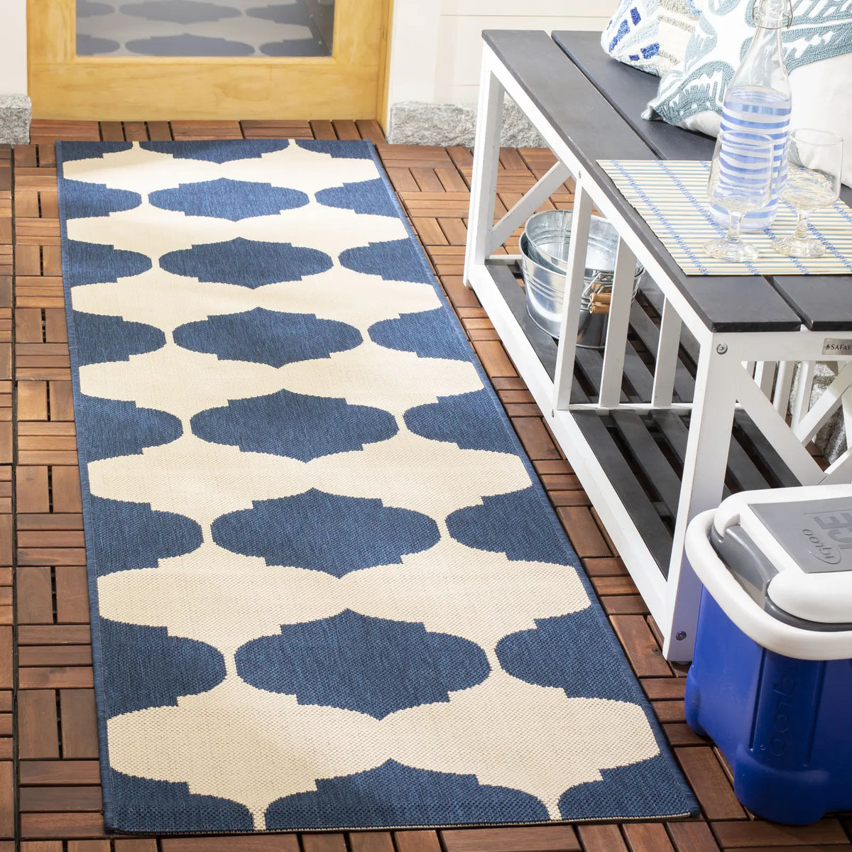 Safavieh Courtyard 2'-3" x 12'-0" Rug in Beige / Navy