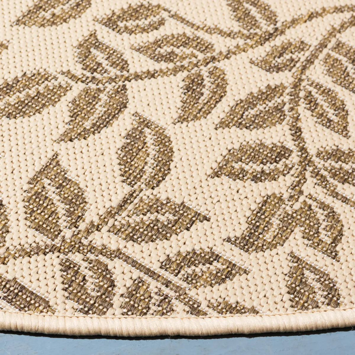 Safavieh Courtyard 6'-7" x 6'-7" Rug in Brown / Natural