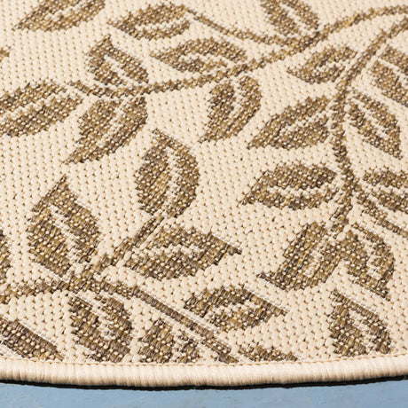 Safavieh Courtyard 6'-7" x 6'-7" Rug in Brown / Natural