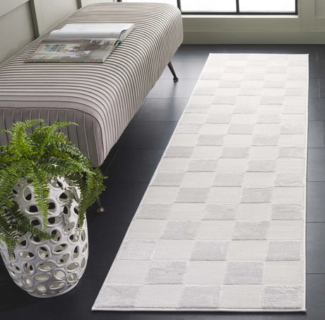 Safavieh Saylor 100 2'-0" x 8'-0" Rug in Ivory