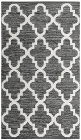 Safavieh Montauk 2'-3" x 3'-9" Rug in Charcoal / Ivory