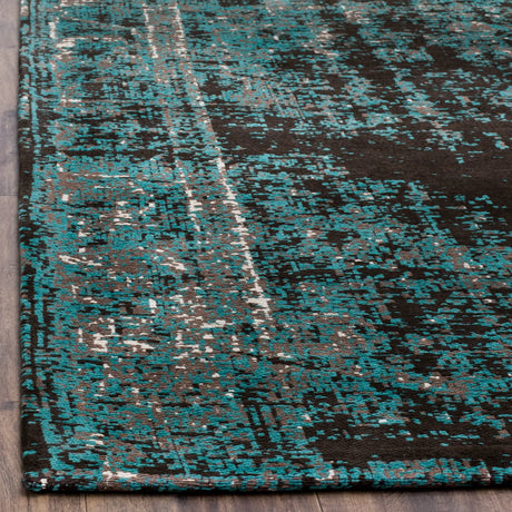 Safavieh Classic Vintage 4'-0" x 6'-0" Rug in Teal / Brown