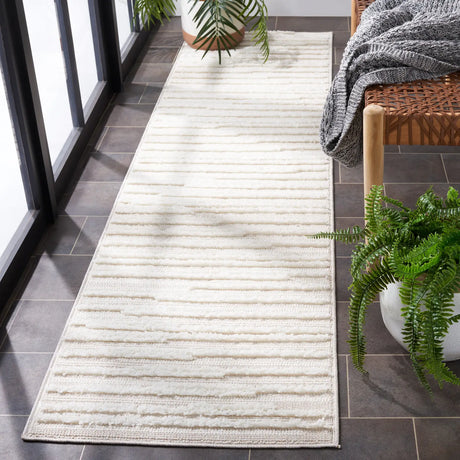 Safavieh Trends 2'-2" x 8'-0" Rug in Beige / Ivory