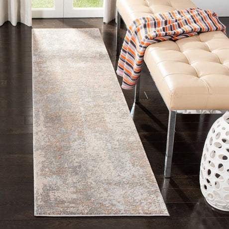 Safavieh Invista 2'-0" x 8'-0" Rug in Beige / Cream