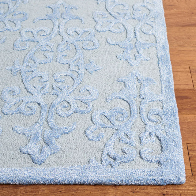 Safavieh Bella 5'-0" x 8'-0" Rug in Blue