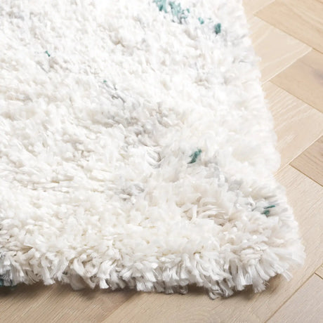 Safavieh Fontana Shag  800 4'-0" x 6'-0" Rug in Ivory / Green