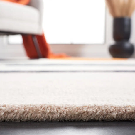 Safavieh Rodeo Drive 4'-0" x 6'-0" Rug in Blush / Black
