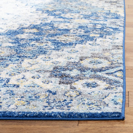 Safavieh Madison 4'-0" x 6'-0" Rug in Navy / Creme