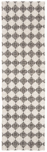 Safavieh Natura 2'-3" x 8'-0" Rug in Black / Ivory