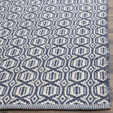 Safavieh Montauk 6'-0" x 9'-0" Rug in Ivory / Navy