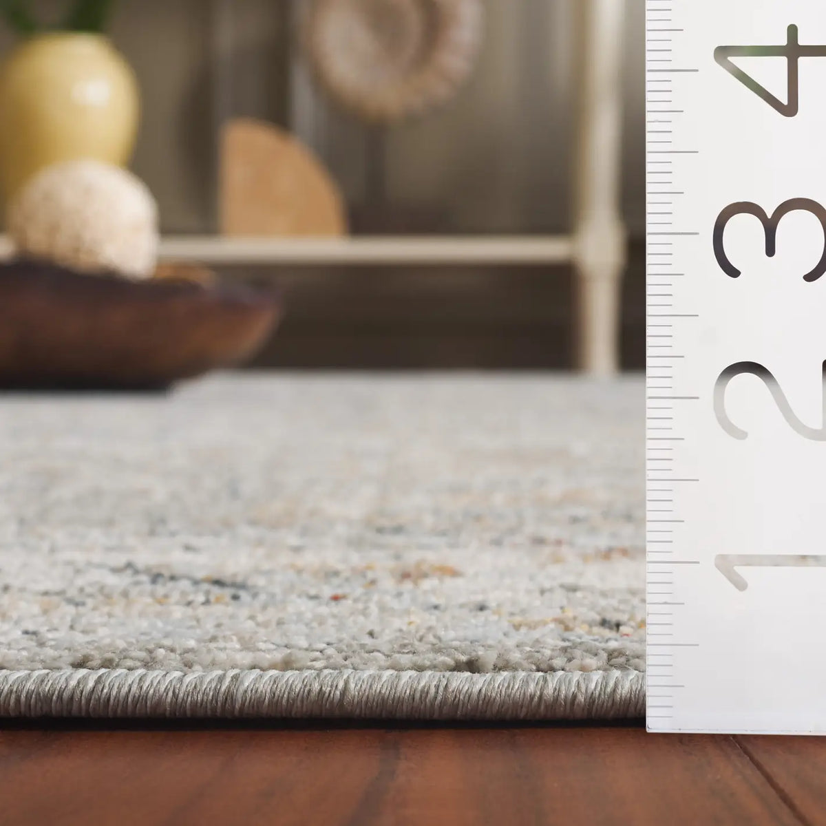 Safavieh Avalon 4'-0" x 6'-0" Rug in Grey / Light Blue