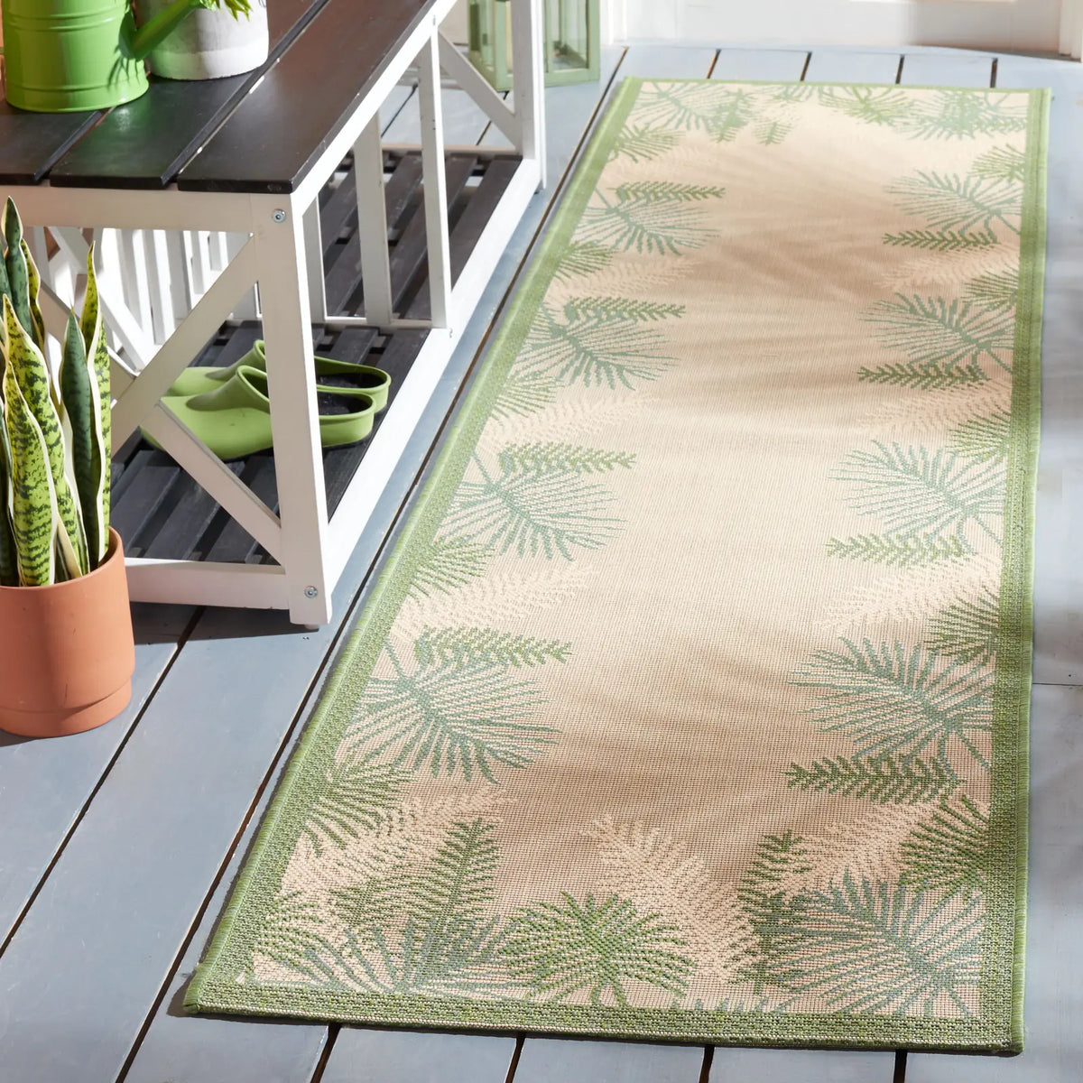 Safavieh Courtyard 2'-3" x 8'-0" Rug in Cream / Green