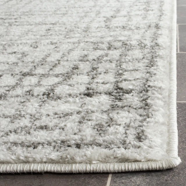 Safavieh Adirondack 2'-6" x 10'-0" Rug in Silver / Ivory