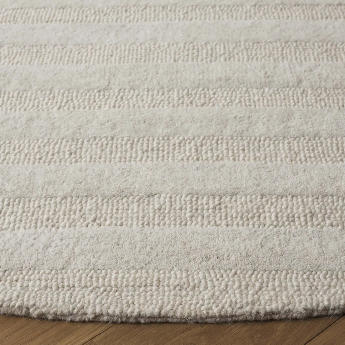 Safavieh Ebony 6'-0" x 6'-0" Rug in Ivory