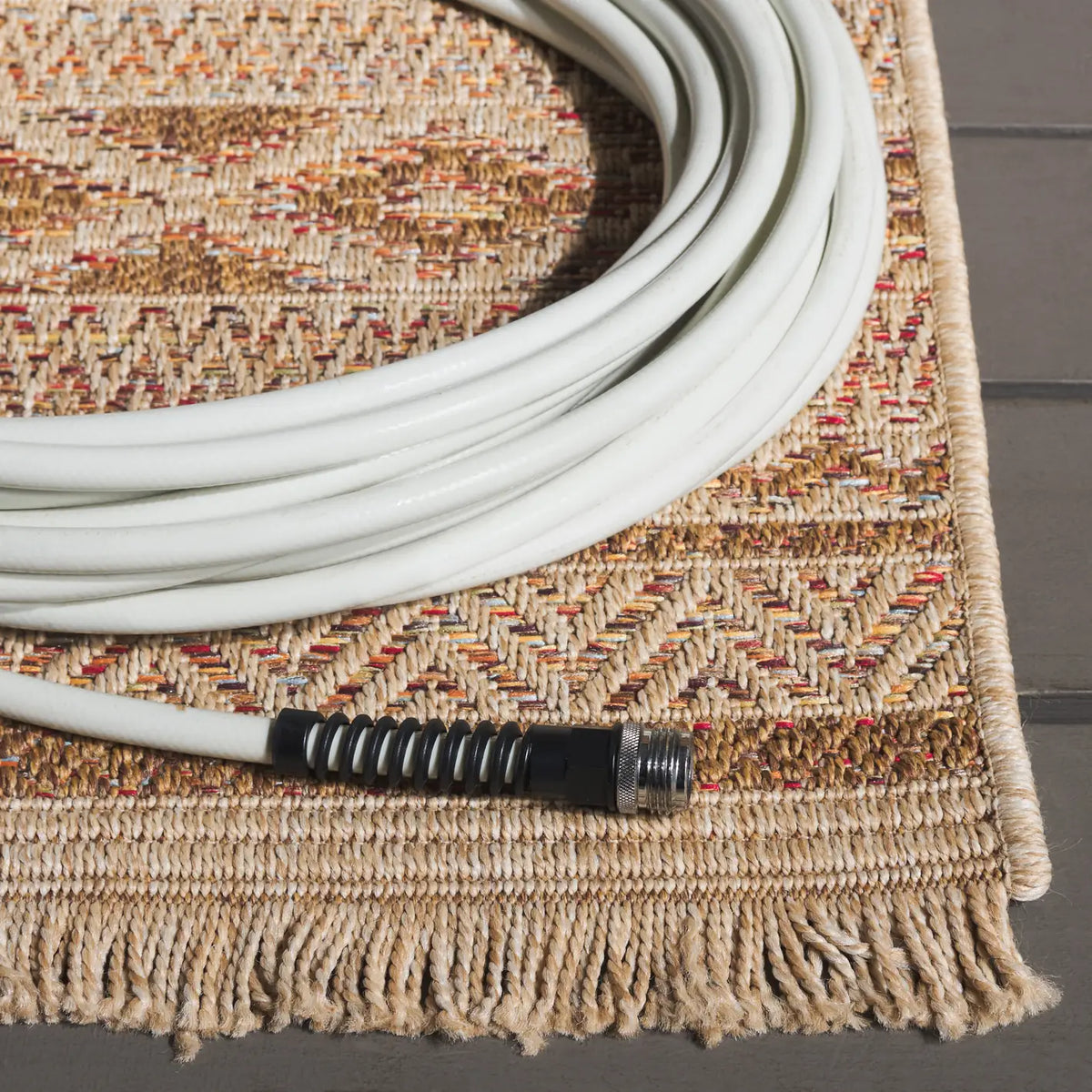 Safavieh Wicker 4'-0" x 6'-0" Rug in Natural / Brown