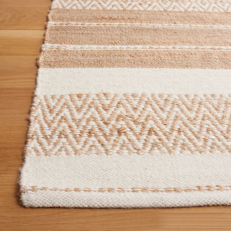 Safavieh Kilim 4'-0" x 6'-0" Rug in Natural / Ivory