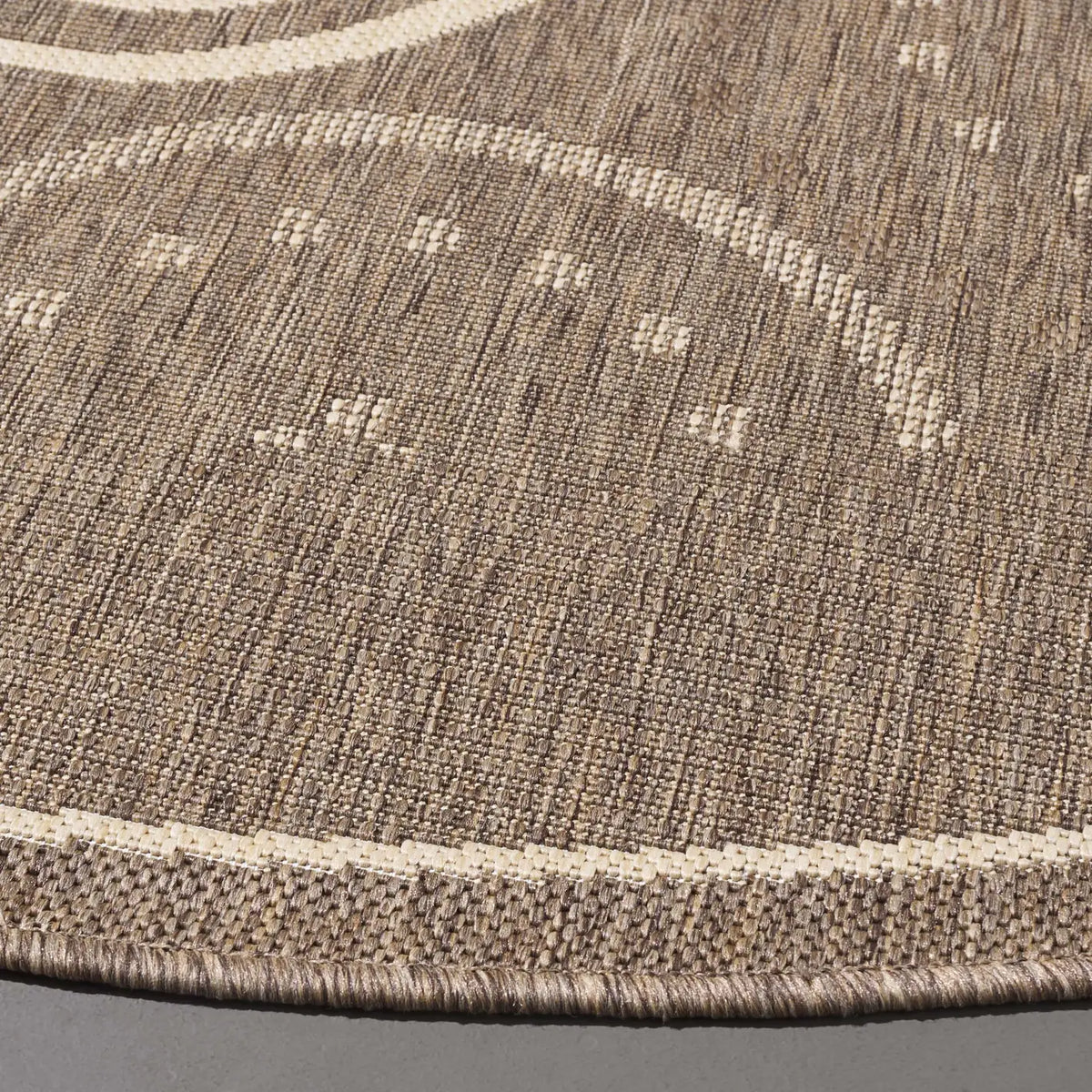 Safavieh Courtyard 6'-7" x 6'-7" Rug in Brown / Natural