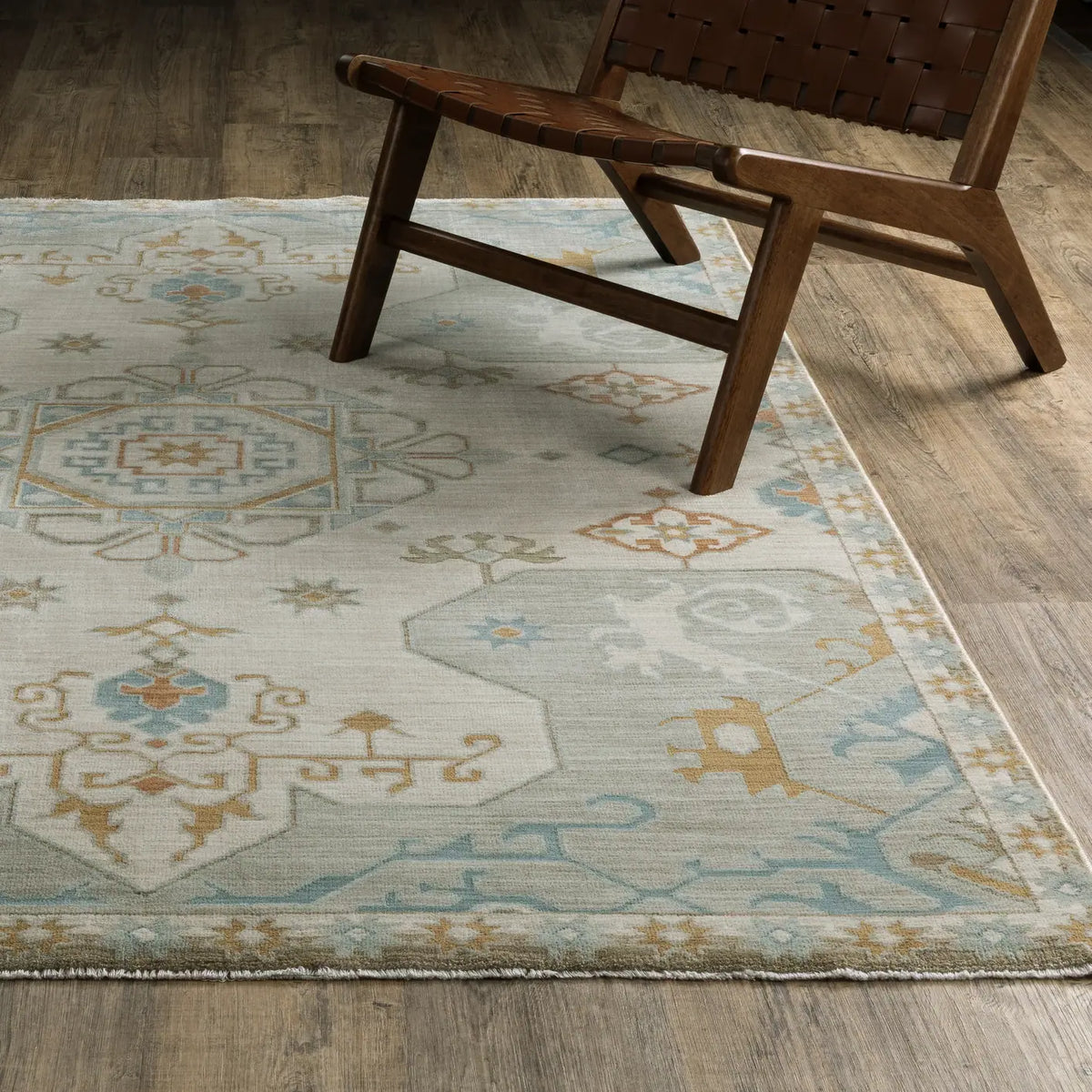 Oriental Weavers Sphinx Maeve MAE09 Grey Rugs - angle/detail