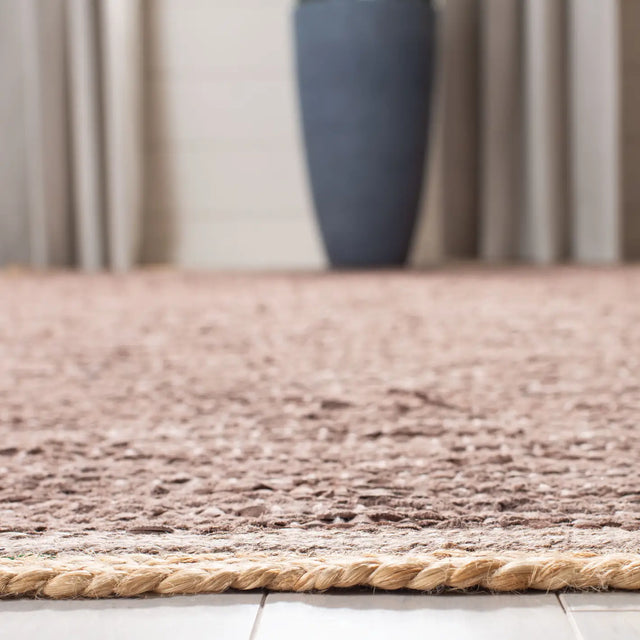 Safavieh Cape Cod 5'-0" x 8'-0" Rug in Brown / Natural