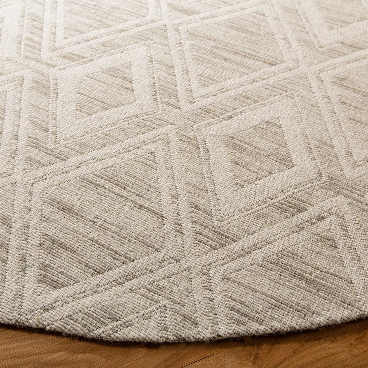 Safavieh Marbella 6'-0" x 6'-0" Rug in Light Brown / Ivory