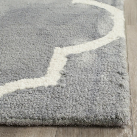 Safavieh Dip Dye 10'-0" x 14'-0" Rug in Grey / Ivory