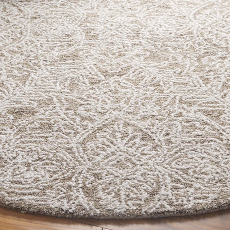 Safavieh Ebony 6'-0" x 6'-0" Rug in Brown / Ivory