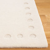Safavieh Metro 4'-0" x 6'-0" Rug in Ivory