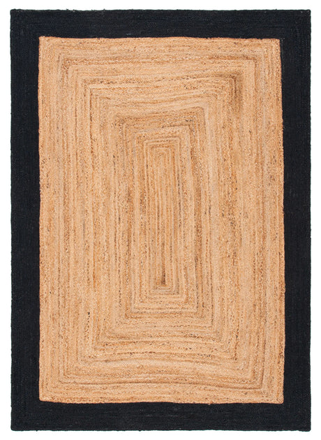 Safavieh Natural Fiber 4'-0" x 6'-0" Rug in Natural / Black