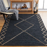 Safavieh Vintage Leather 4'-0" x 6'-0" Rug in Black / Natural