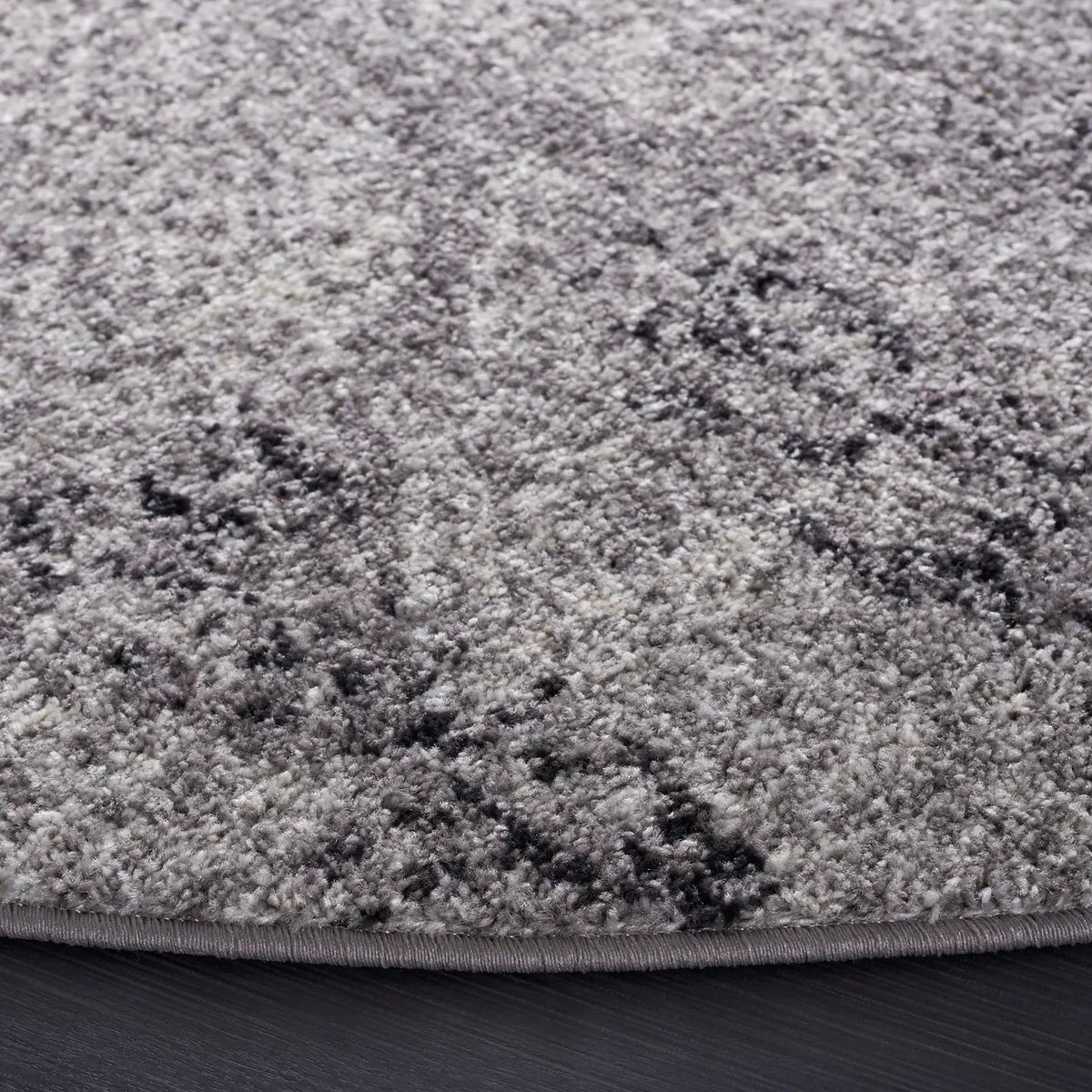 Safavieh Madison 5'-3" x 5'-3" Rug in Grey / Ivory