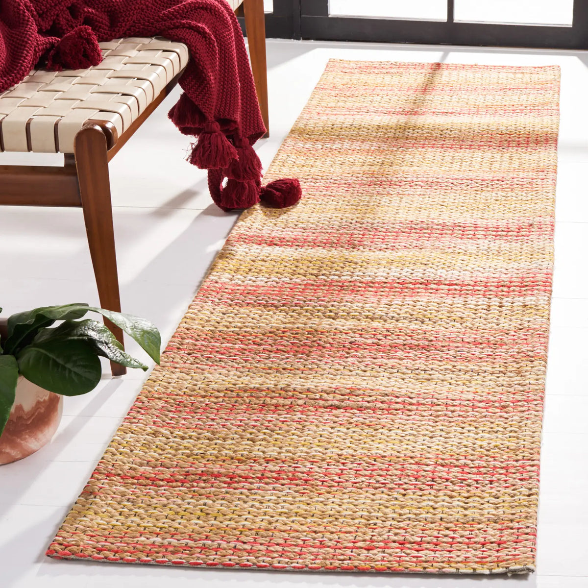 Safavieh Marbella 2'-3" x 8'-0" Rug in Natural / Red