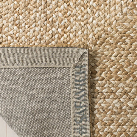 Safavieh Natural Fiber 4'-0" x 6'-0" Rug in Natural / Ivory