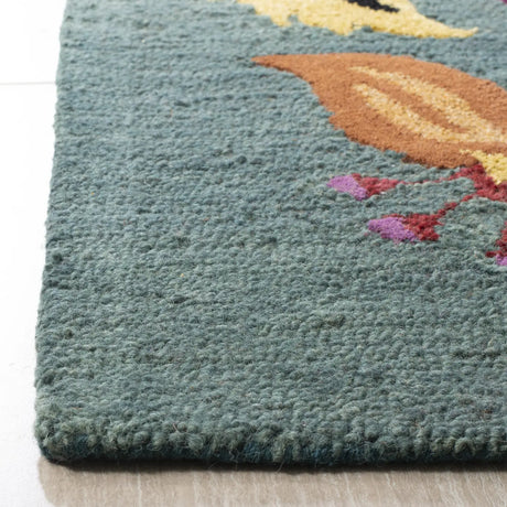 Safavieh Blossom 4'-0" x 6'-0" Rug in Blue / Multi