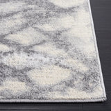 Safavieh Jasper 100 4'-0" x 6'-0" Rug in Grey / Ivory