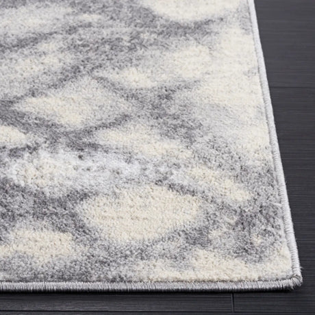 Safavieh Jasper 100 4'-0" x 6'-0" Rug in Grey / Ivory