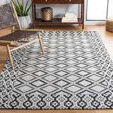 Safavieh Marbella 4'-0" x 6'-0" Rug in Ivory / Black