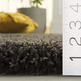 Safavieh Shag 5'-3" x 7'-6" Rug in Mushroom