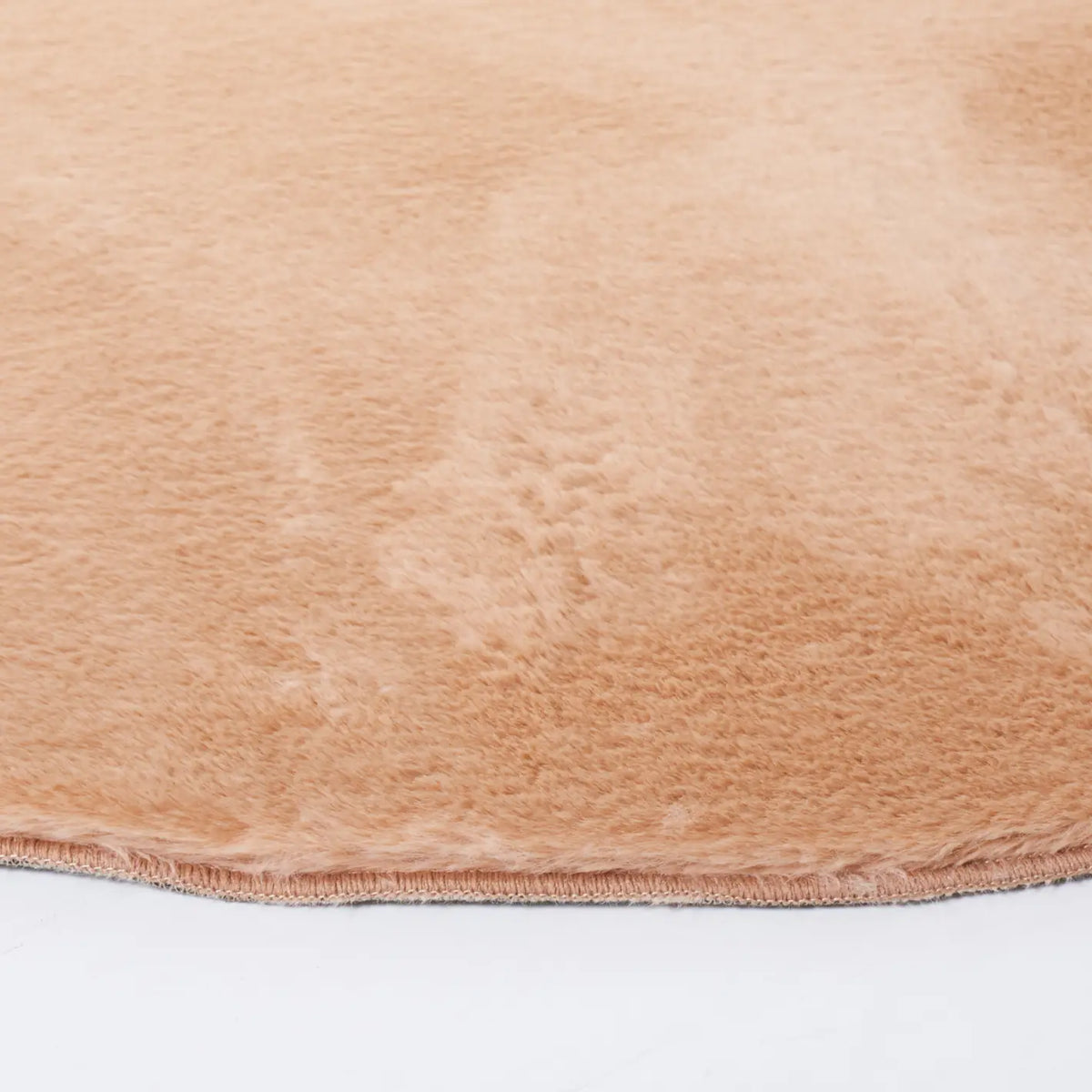 Safavieh Faux Rabbit Fur 6'-0" x 6'-0" Rug in Beige