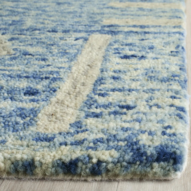 Safavieh Chatham 8'-0" x 10'-0" Rug in Blue / Ivory