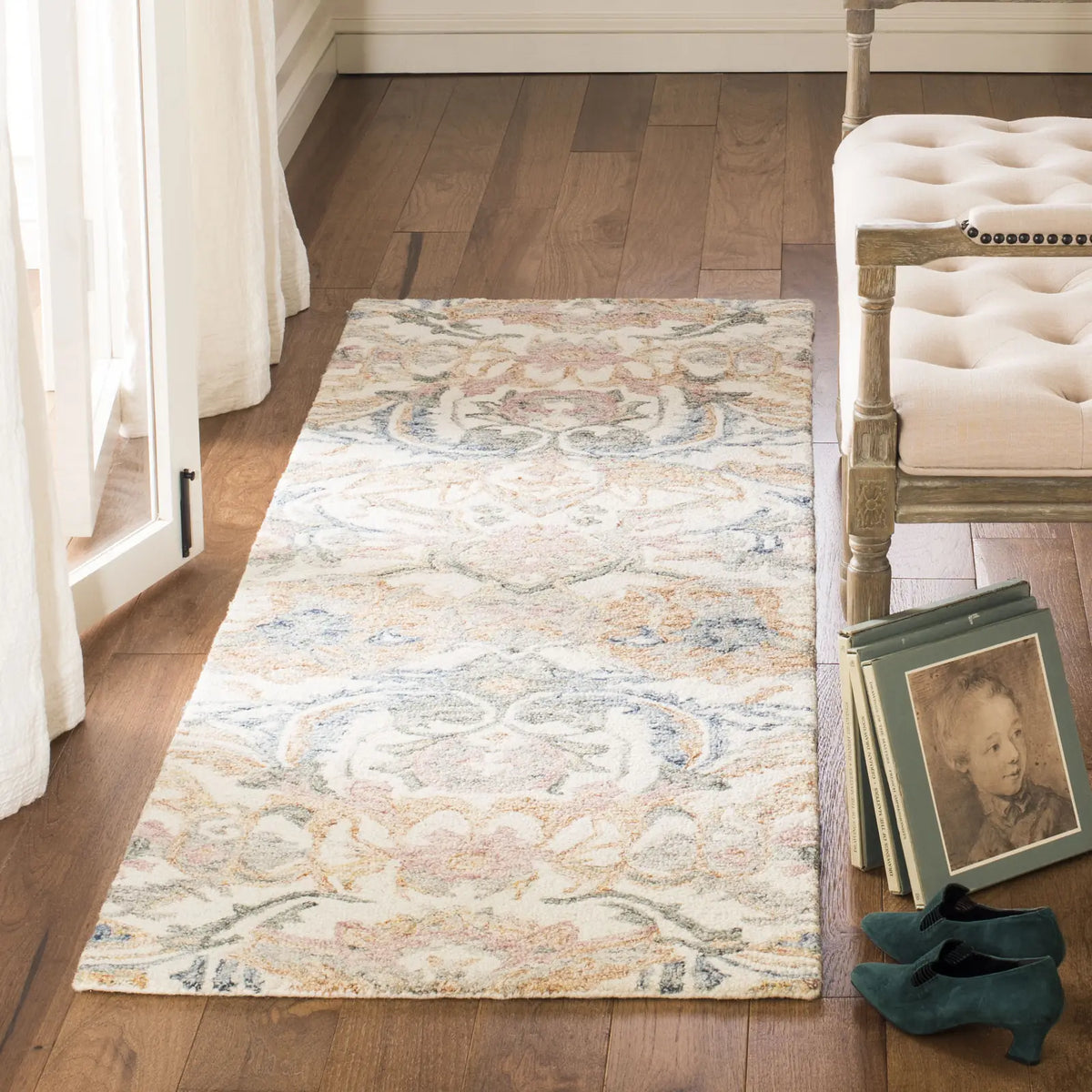 Safavieh Micro-Loop 2'-3" x 7'-0" Rug in Ivory / Blue
