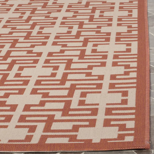 Safavieh Martha Stewart 4'-0" x 5'-7" Rug in Beige / Terracotta