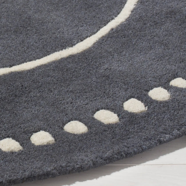 Safavieh Bella 5'-0" x 5'-0" Rug in Dark Grey / Ivory