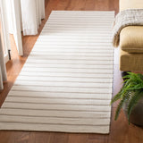 Safavieh Dhurries 2'-6" x 6'-0" Rug in White