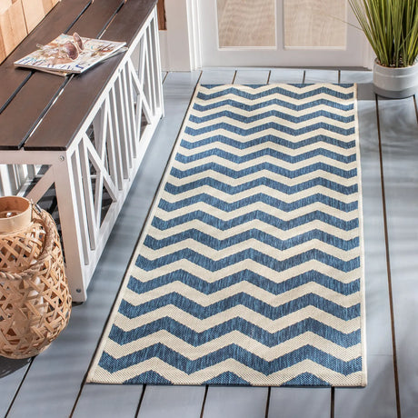 Safavieh Courtyard 2'-3" x 10'-0" Rug in Navy / Beige
