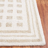 Safavieh Ebony 4'-0" x 6'-0" Rug in Ivory / Beige