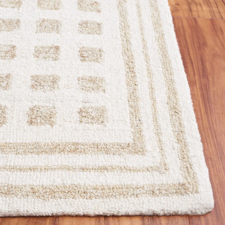 Safavieh Ebony 4'-0" x 6'-0" Rug in Ivory / Beige