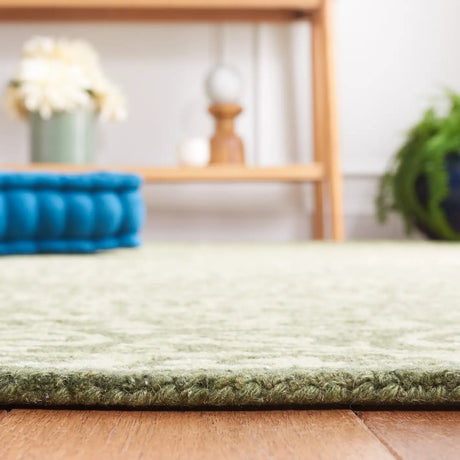 Safavieh Dip Dye 4'-0" x 6'-0" Rug in Green